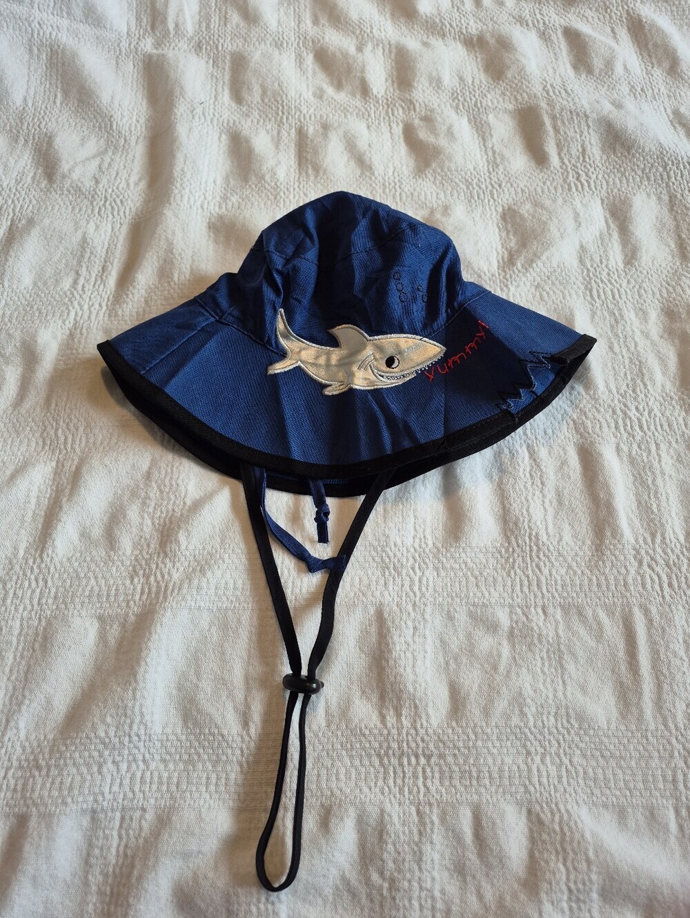 Wallaroo kids lids 55cm 5-10 Shark bite hat, Blue with silver shark applique NEW